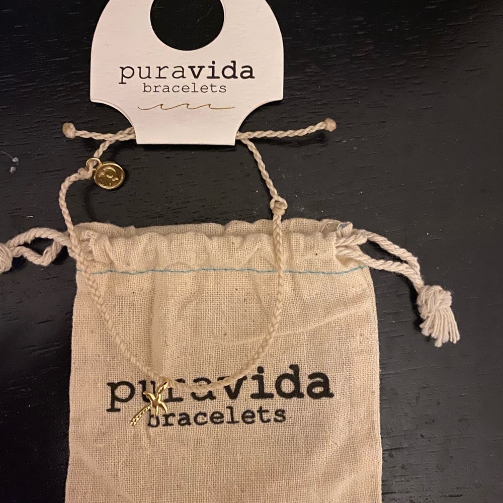 Beautiful palm trees charm bracelet.